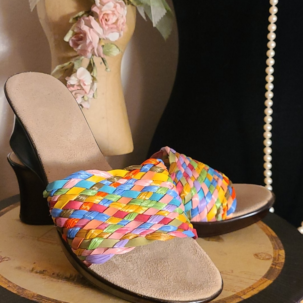Colorful wedge made in Italy 🇮🇹 size 8